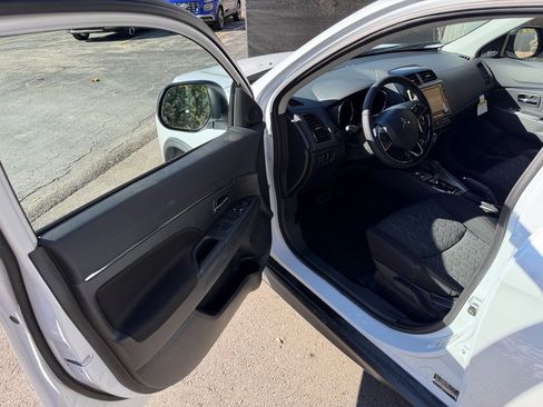 New 2025 Mitsubishi Outlander Sport LE image 19
