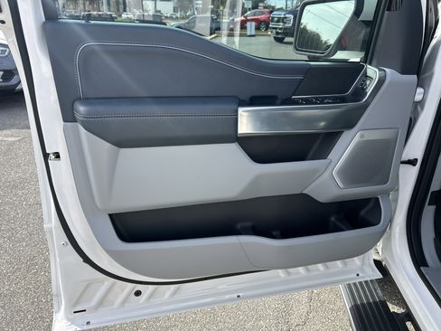 Used 2023 Ford F150 Limited image 8