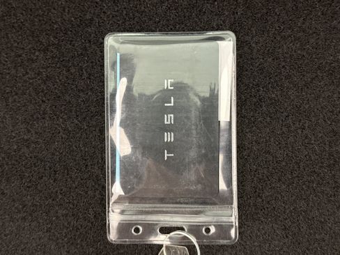 Used 2021 Tesla Model Y Long Range AWD/4WD image 23