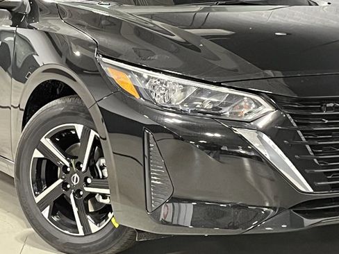New 2025 Nissan Sentra SV image 3