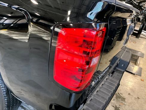 Used 2018 Chevrolet Silverado 1500 LT image 35