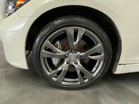 Used 2016 INFINITI Q70 L 3.7 w/ Deluxe Touring Package image 19