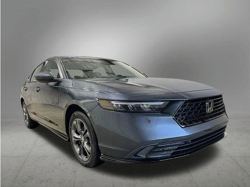 New 2026 Honda Accord EX-L image 9