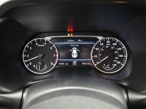 Used 2022 Nissan Sentra SR w/ SR Premium Package FWD image 17
