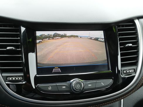 Certified 2022 Chevrolet Trax LT w/ Midnight Edition image 29