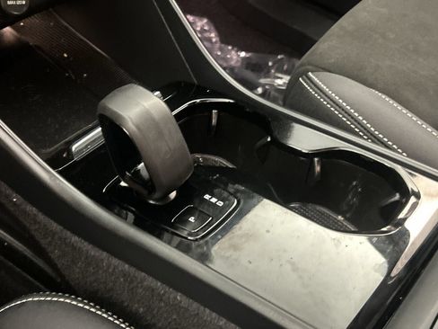 Used 2023 Volvo XC40 Recharge Plus AWD/4WD image 16