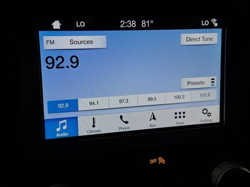 Used 2019 Ford Expedition XLT w/ Equipment Group 202A AWD/4WD image 16