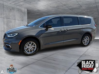 Certified 2025 Chrysler Pacifica Select