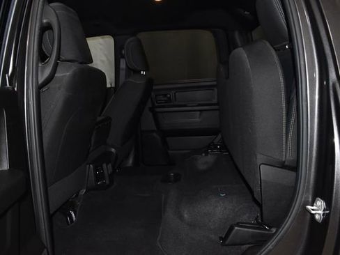 Used 2024 RAM 2500 Tradesman w/ Chrome Appearance Group image 35