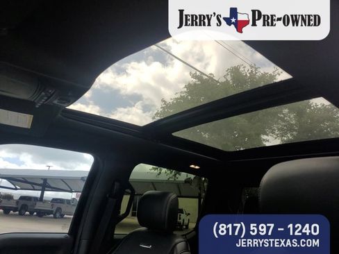 Used 2019 Ford F250 Platinum w/ Platinum Ultimate Package AWD/4WD image 10