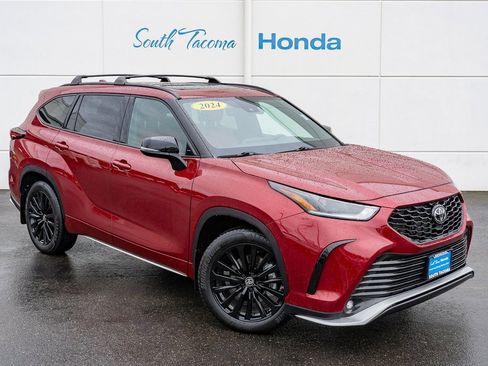 Used 2024 Toyota Highlander XSE image 2