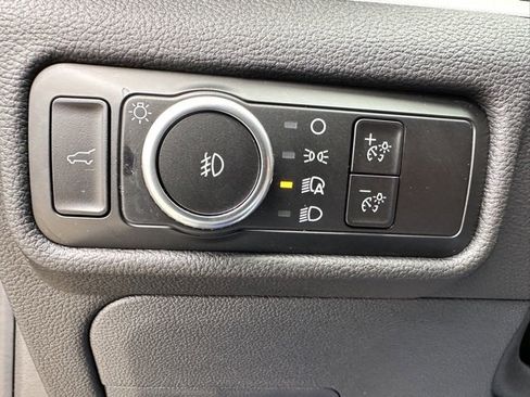 Used 2023 Ford Explorer XLT w/ Equipment Group 202A image 15