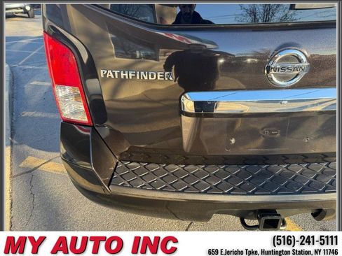 Used 2012 Nissan Pathfinder LE AWD/4WD image 34