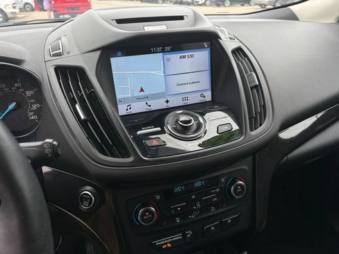 Used 2017 Ford Escape Titanium w/ Canadian Touring Package AWD/4WD image 18