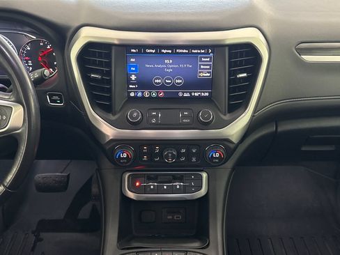 Used 2020 GMC Acadia SLT w/ Driver Alert Package II FWD image 25