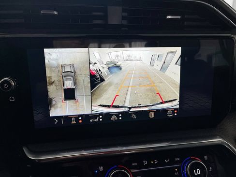 Used 2025 GMC Sierra 1500 Denali AWD/4WD image 14