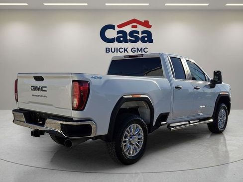 Used 2024 GMC Sierra 2500 Pro w/ Convenience Package image 3
