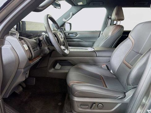 Certified 2025 Nissan Armada SL w/ Captain's Chari Seat Package AWD/4WD image 19