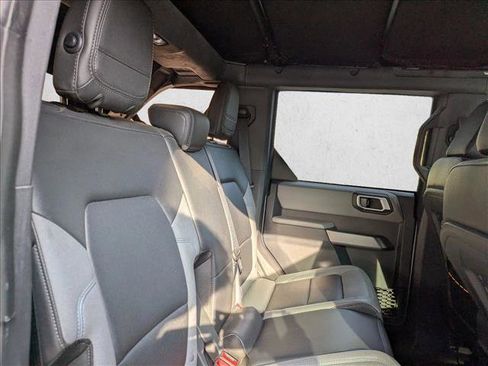 Used 2022 Ford Bronco Black Diamond image 29