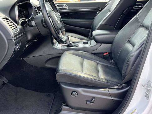 Used 2022 Jeep Grand Cherokee Limited AWD/4WD image 13