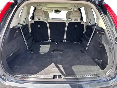 Used 2022 Volvo XC90 T5 Momentum AWD/4WD image 19