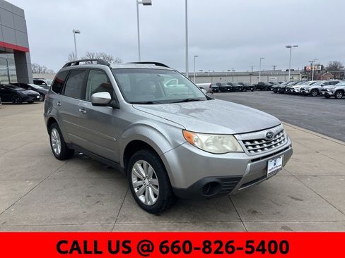 Used 2011 Subaru Forester 2.5X Premium w/ All-Weather Pkg image 3