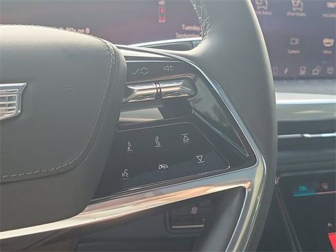 New 2025 Cadillac Escalade IQ Sport 2 w/ LPO, ONYX Package image 11