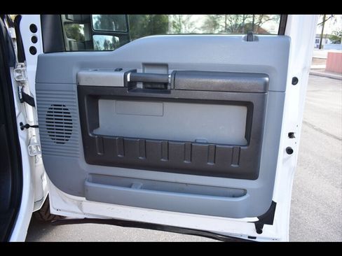 Used 2016 Ford F250 XLT w/ XLT Interior Package image 28