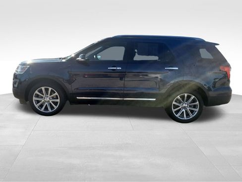 Used 2017 Ford Explorer Limited w/ Equipment Group 303A image 3