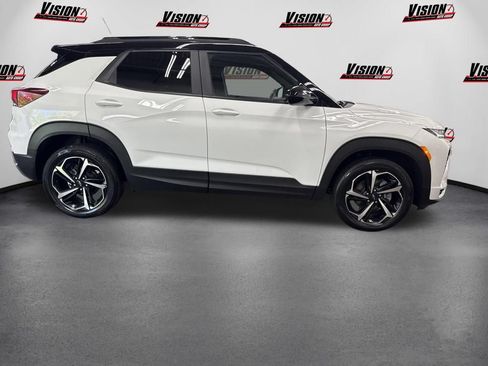 Used 2023 Chevrolet TrailBlazer RS w/ Sun and Liftgate Package AWD/4WD image 4