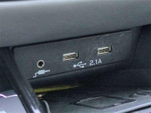 Used 2022 Subaru Outback Limited image 27