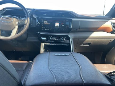 Certified 2024 GMC Sierra 2500 Denali w/ Denali Reserve Package AWD/4WD image 12