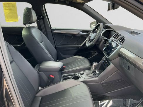 Used 2022 Volkswagen Tiguan SE R-Line AWD/4WD image 15