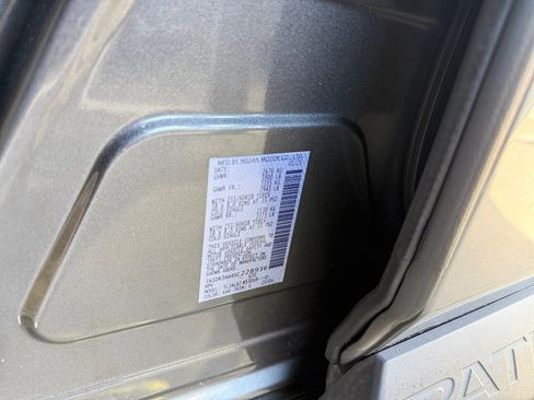 Used 2025 Nissan Pathfinder S FWD image 21