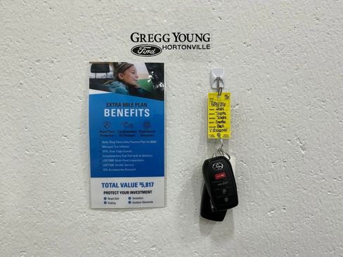 Used 2024 Toyota Tundra Limited image 33