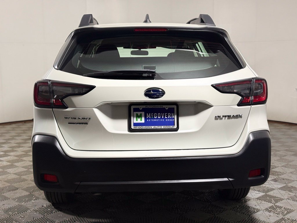 Used 2024 Subaru Outback AWD/4WD image 5