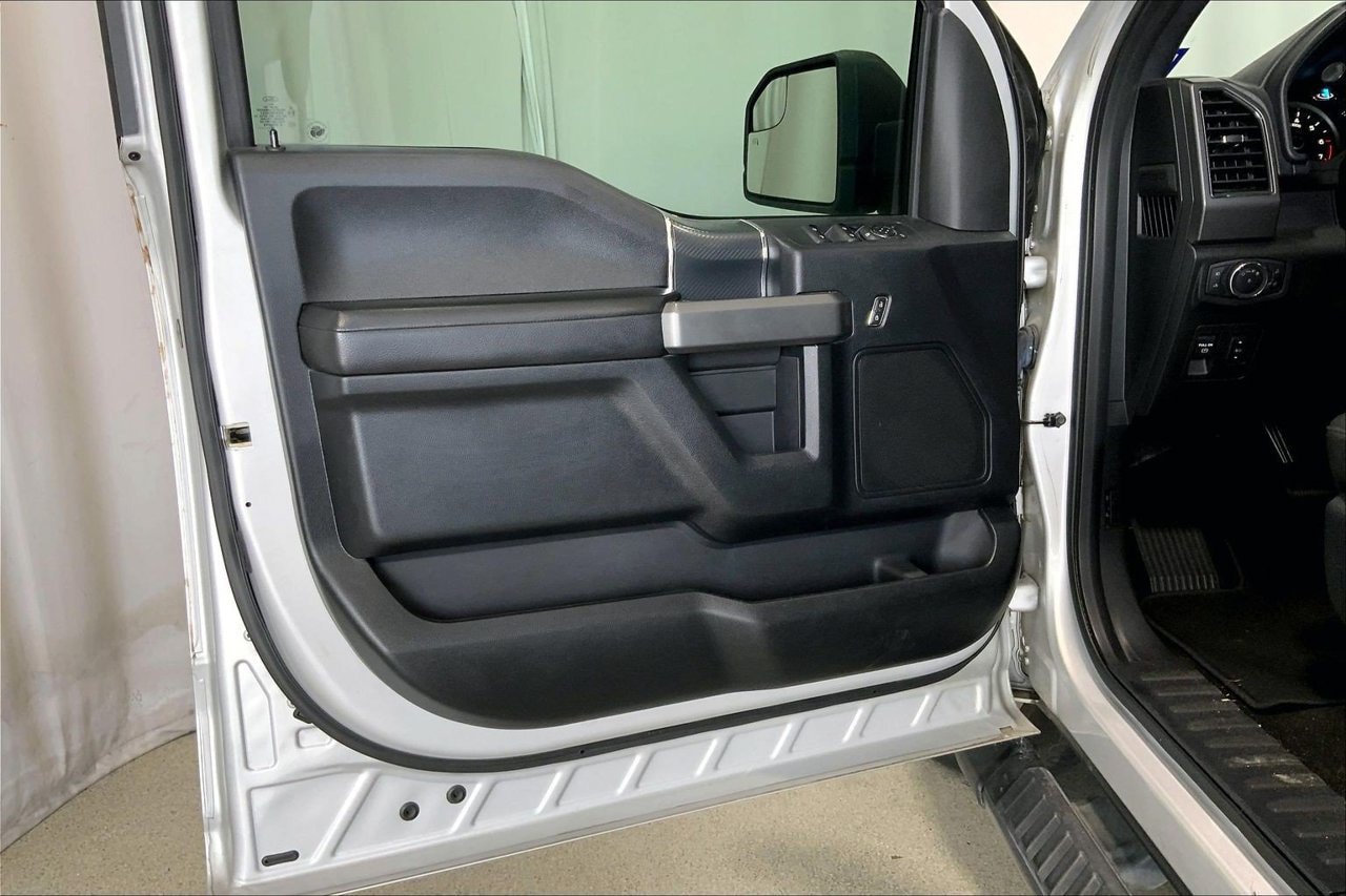Used 2018 Ford F150 XLT w/ Equipment Group 302A Luxury AWD/4WD image 21