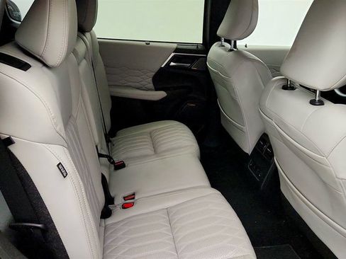 Used 2025 Mitsubishi Outlander GT AWD/4WD image 22