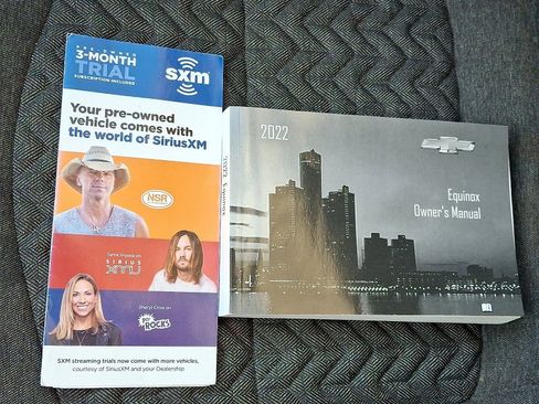 Used 2022 Chevrolet Equinox LT image 26