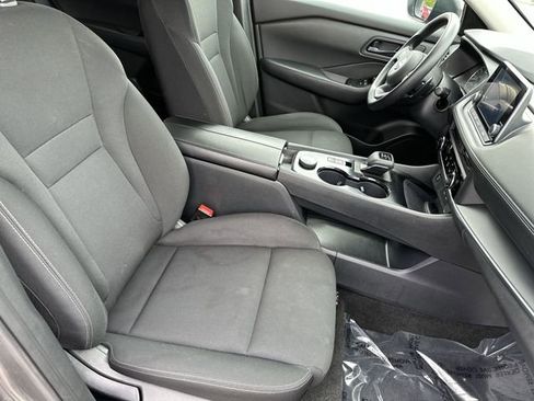 Used 2024 Nissan Rogue S AWD/4WD image 27