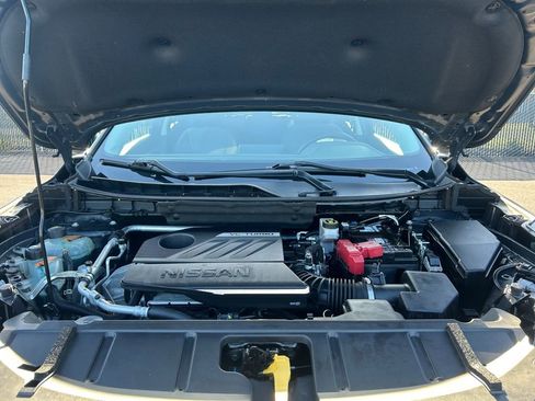 Used 2022 Nissan Rogue SV AWD/4WD image 29