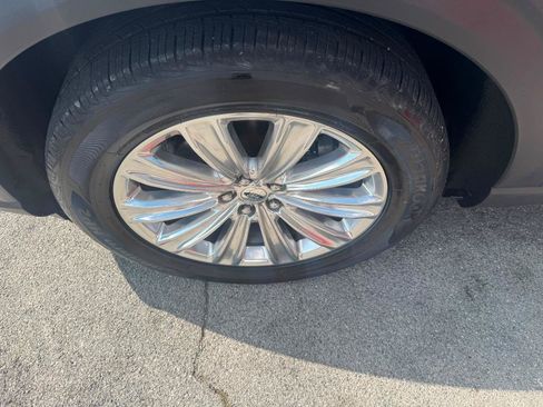 Used 2020 Ford Explorer Limited RWD image 10