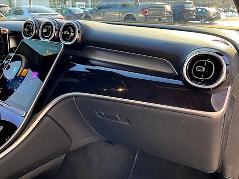 Used 2026 Mercedes-Benz GLC 300 4MATIC image 16