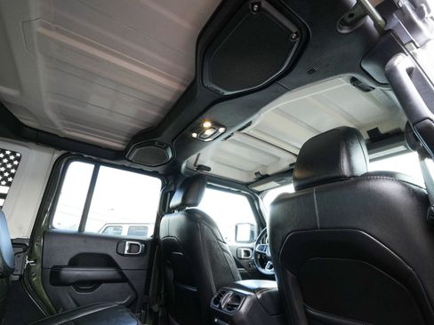 Used 2021 Jeep Wrangler Unlimited Sahara w/ Cold Weather Group AWD/4WD image 41