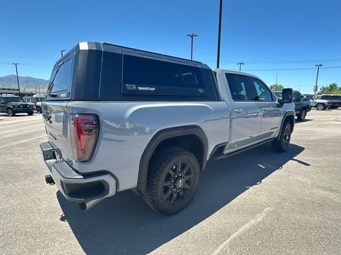 Used 2024 GMC Sierra 3500 AT4 w/ AT4 Premium Plus Package AWD/4WD image 7
