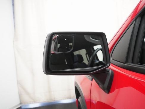 Used 2025 GMC Sierra 1500 Elevation image 24