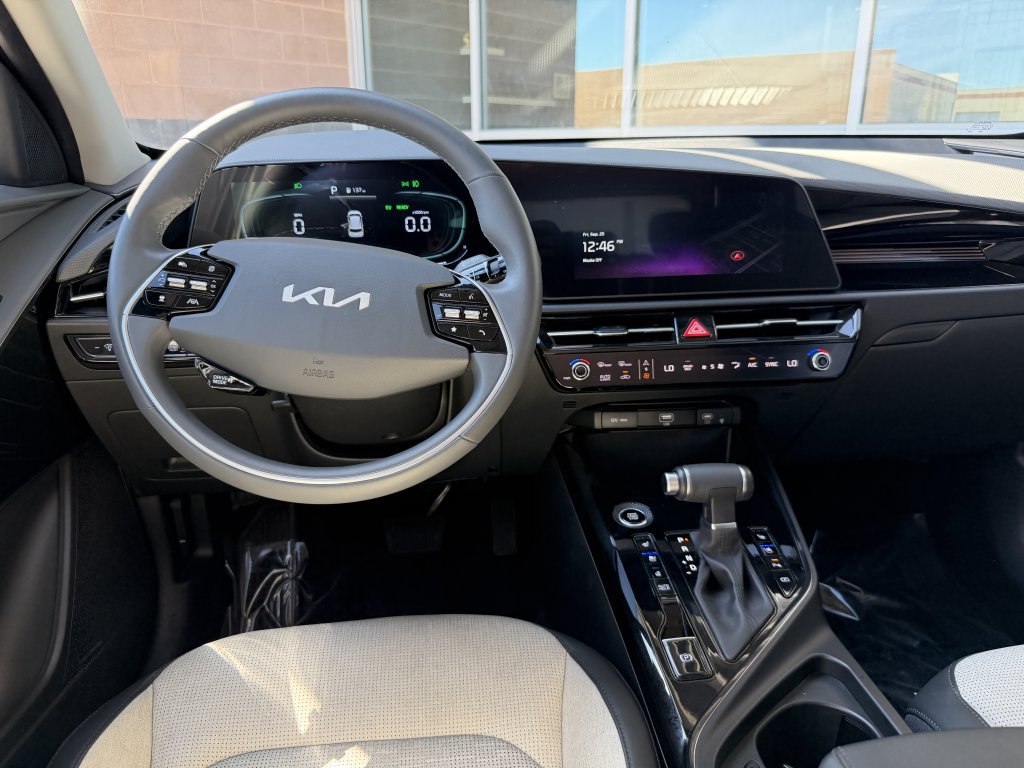 Used 2025 Kia Niro FWD image 16