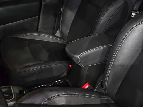 Used 2020 Jeep Renegade Limited w/ Safety and Security Group image 23