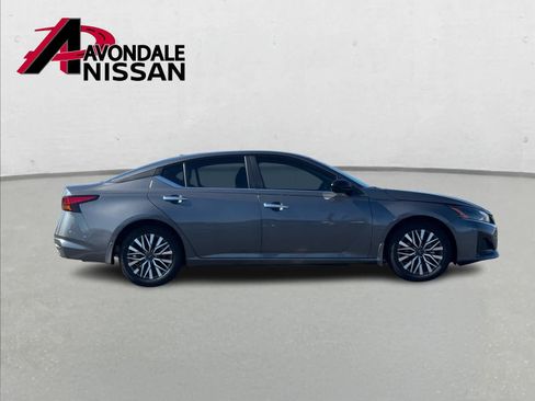 New 2025 Nissan Altima 2.5 SV image 8