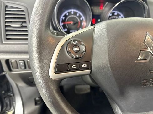 Used 2025 Mitsubishi Outlander Sport ES image 15